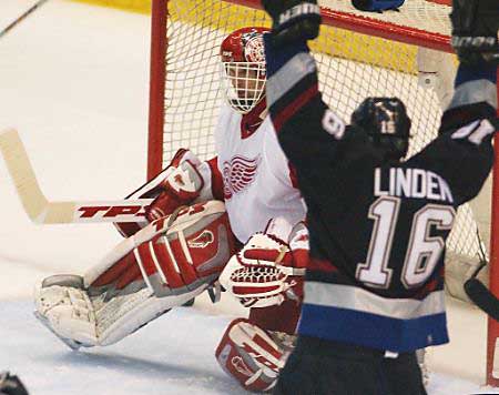 Hasek couldn't stop the upset in game 1.