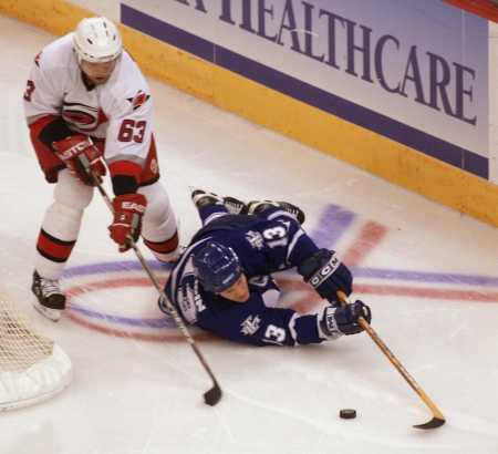 Sundin's return wasn't enough in game 2.